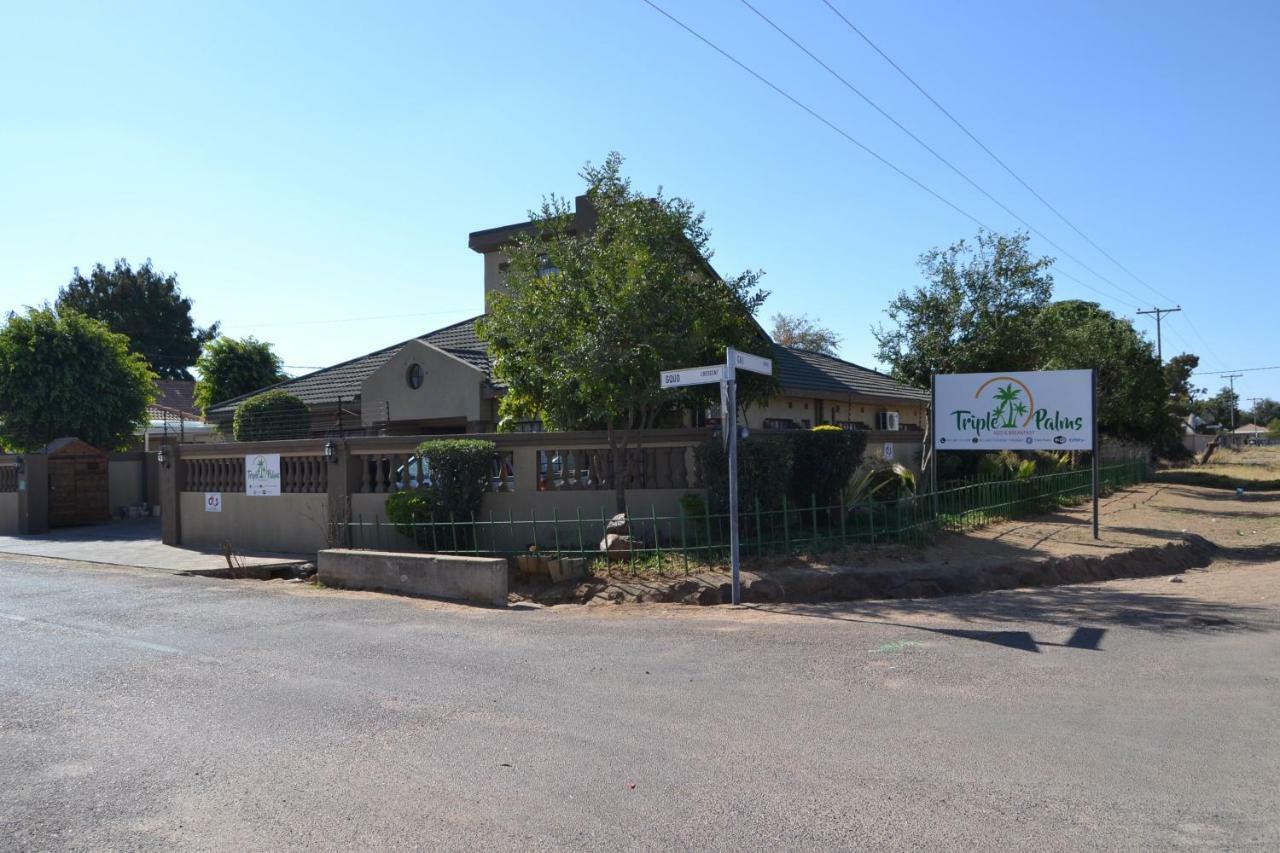 Triple Palms Bed And Breakfast Gaborone Eksteriør billede